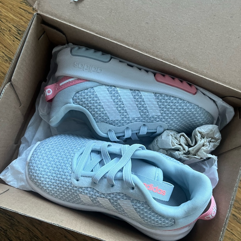 NWT adidas racer tr sneakers size 6 toddler
